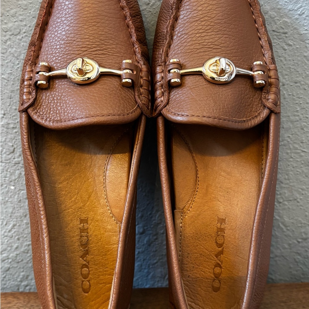Coach Tan Leather Loafers with Gold-Tone Horsebit Turnlock Women 7.5